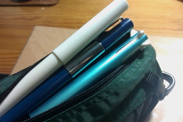 革新與實用兼備，最新型筆袋亮相！