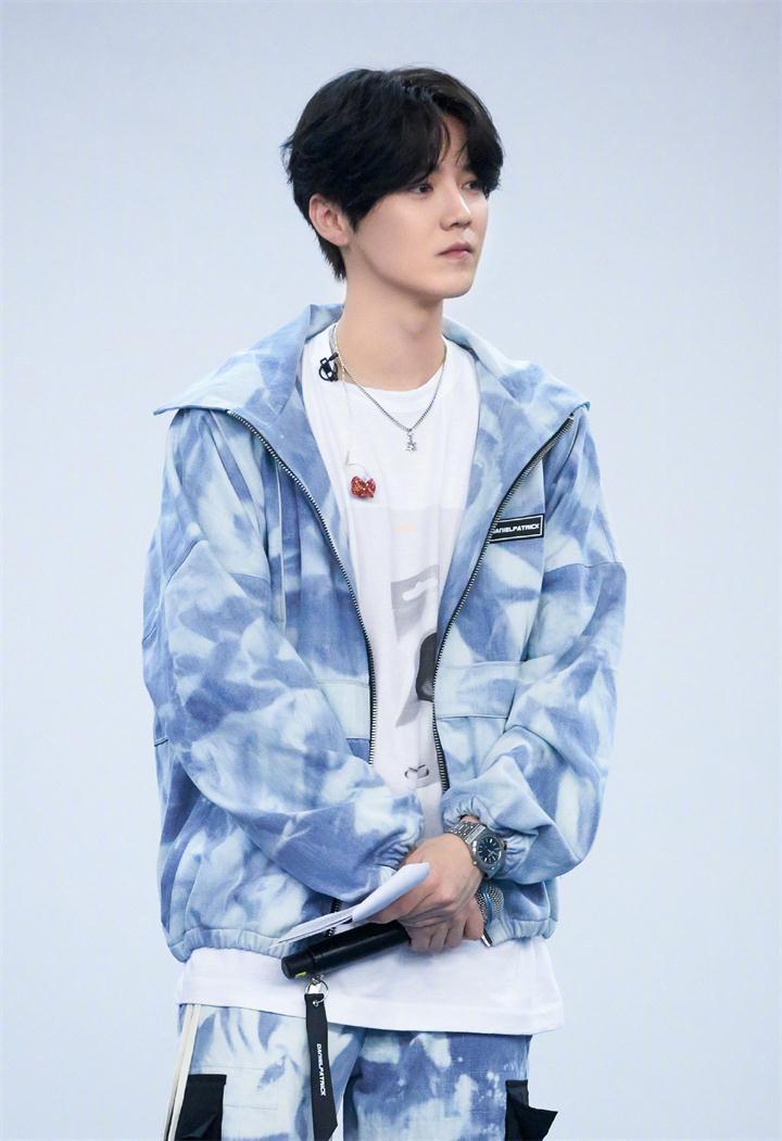 鹿晗最新專輯照片，音樂與視覺的完美結合