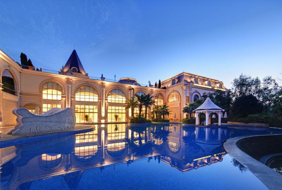 揭秘恒大天府半島最新規劃與小巷獨特風情，探尋未來人居新篇章