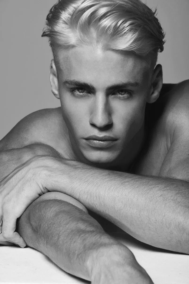 型男幫男模最新寫真，時尚潮流的多維度解讀