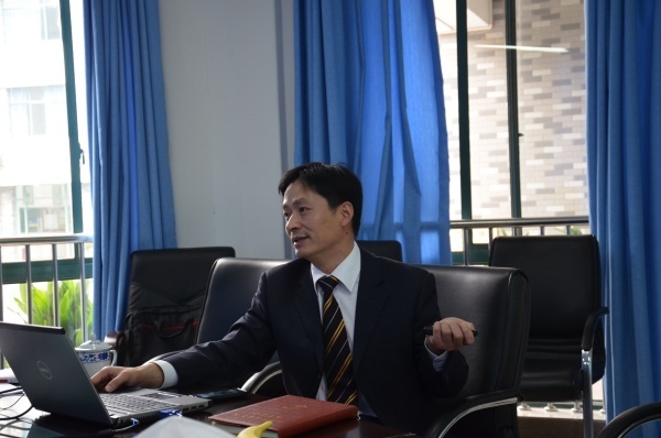 張立彬校長最新任職引發教育領域熱議