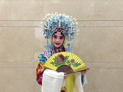 小男旦巴特爾最新演出精彩呈現