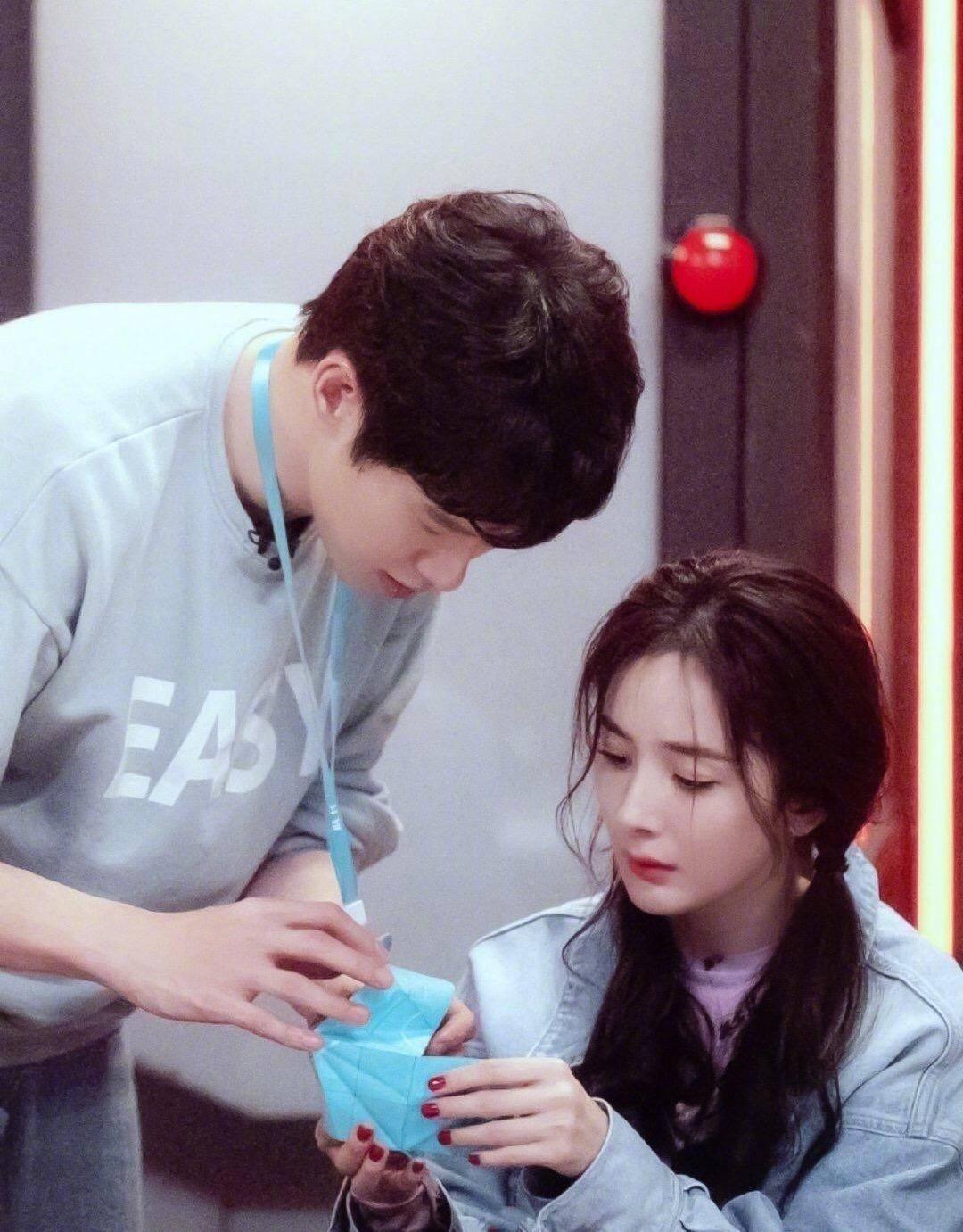 楊冪最新采訪視頻，時代之星的光芒閃耀之旅