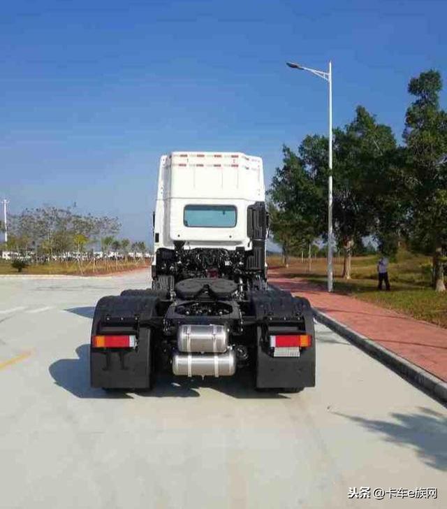 最新款進口日野700內(nèi)飾深度解析與獨家體驗