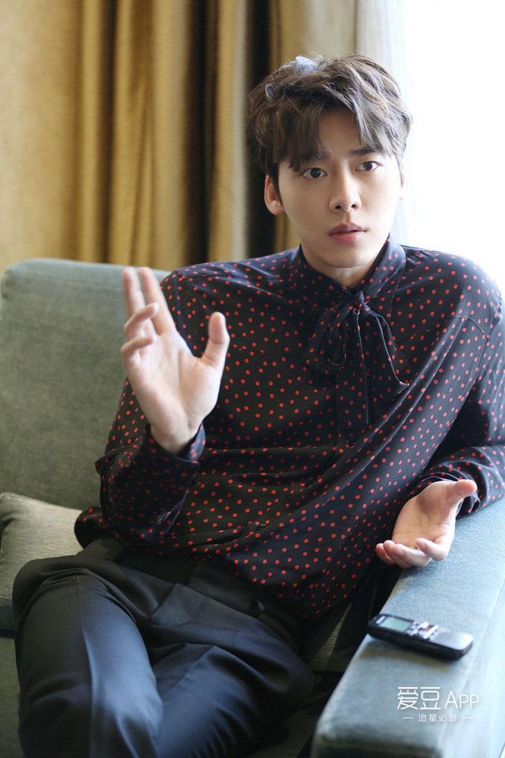 李易峰最新消息與愛豆動態,科技新品引領潮流趨勢