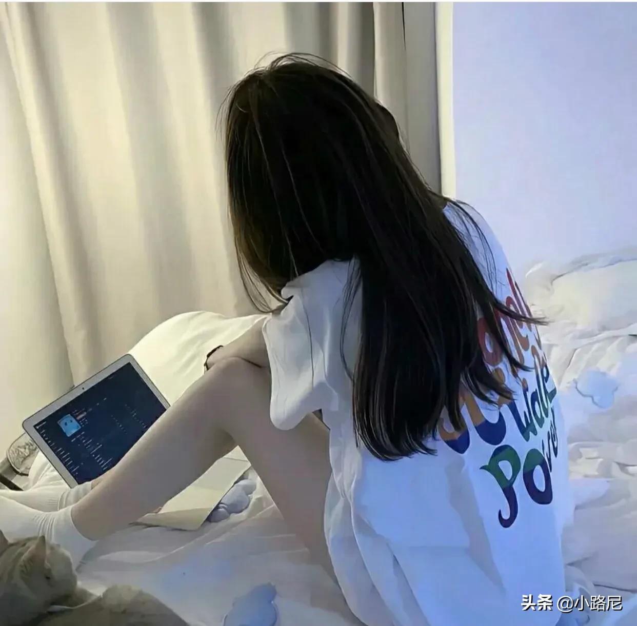 最新韓版女生頭像，側(cè)臉與背影之美，與自然風(fēng)景的浪漫邂逅