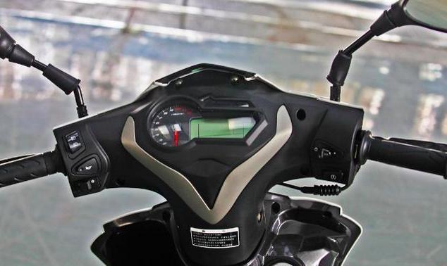 最新款電噴彎梁摩托車，小巷中的隱秘之寶亮相！