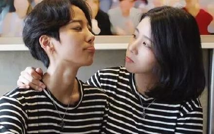 李荷娜金景恩最新合照,愛情與娛樂圈的閃耀瞬間