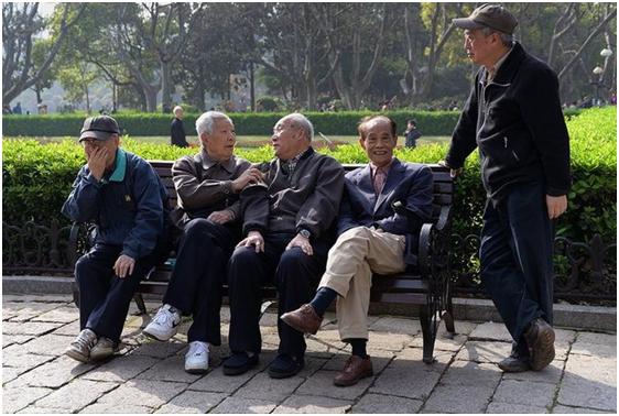 吃喝玩樂微信群最新動態，變化中的學習，自信與成就的力量