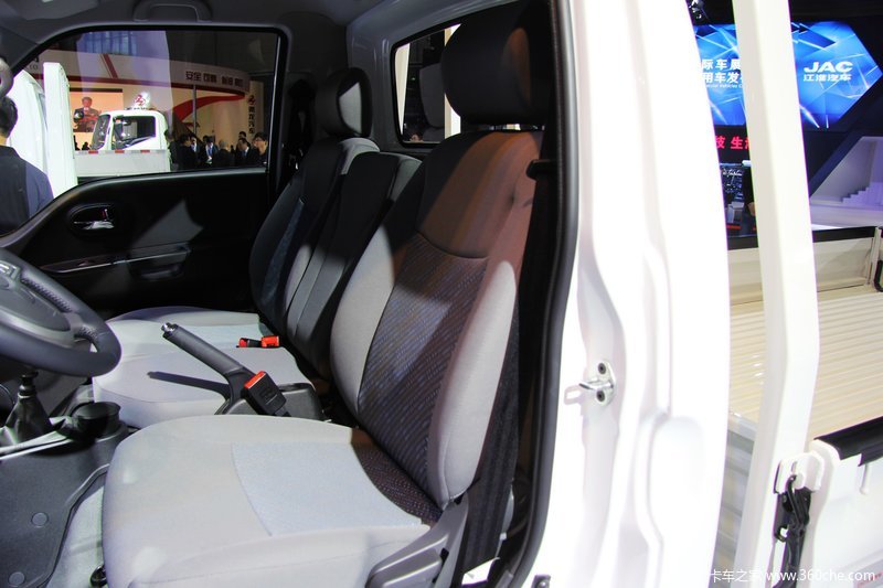 帥鈴x小卡雙排最新動態揭秘，日常趣事與情感紐帶，展現全新風采！