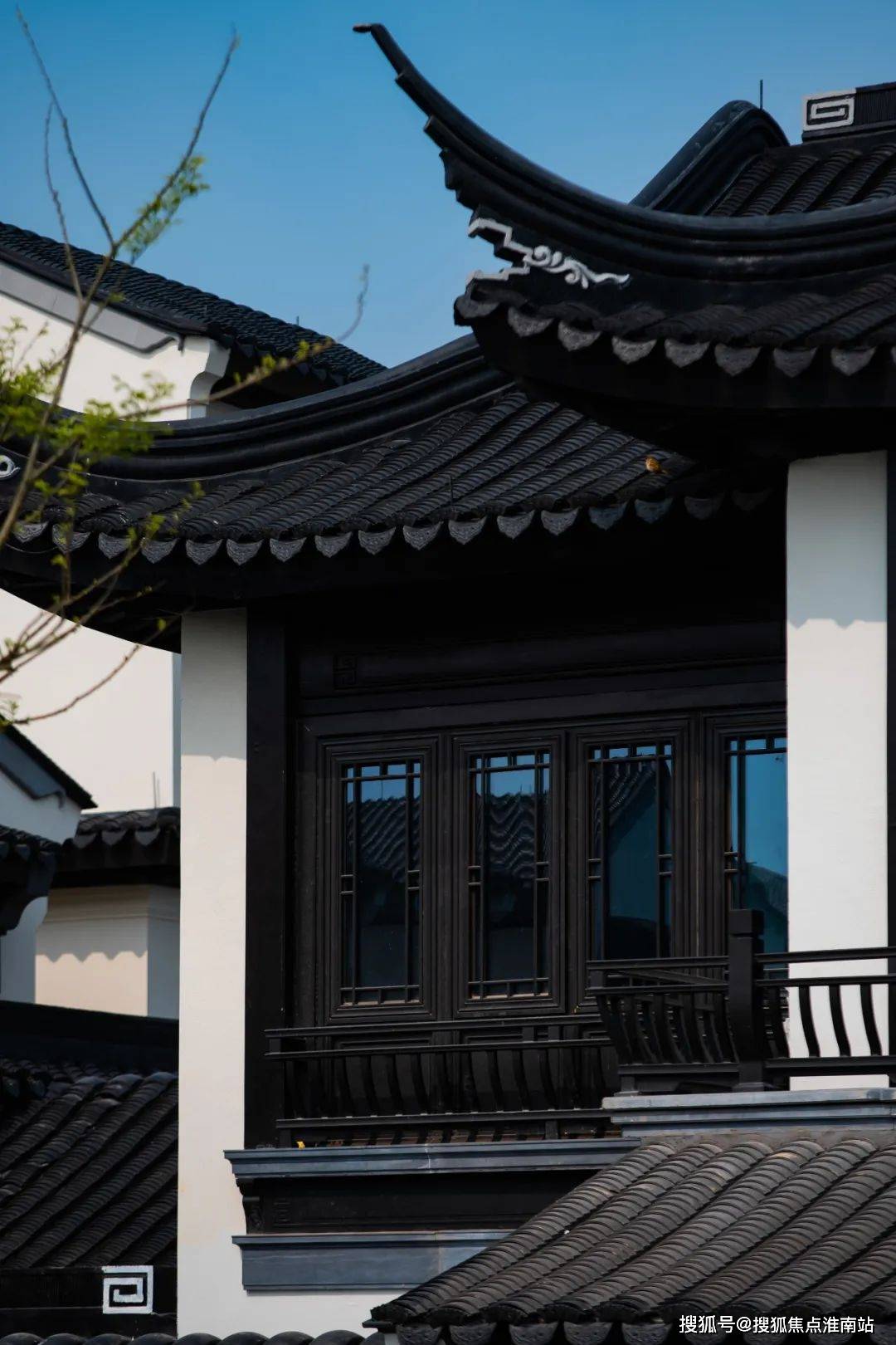 新澳2024年最新版,理論考證解析_迷你版95.902