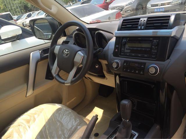 霸道2700中東版最新報(bào)價(jià)揭秘，一段溫馨的購(gòu)車之旅啟程