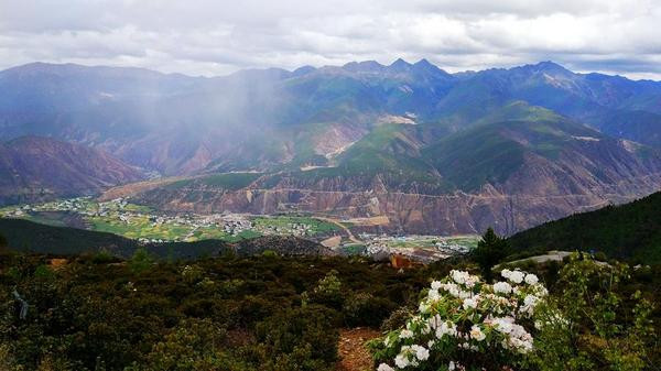 德榮至鄉(xiāng)城路況更新,一路前行見證變化,自信閃耀