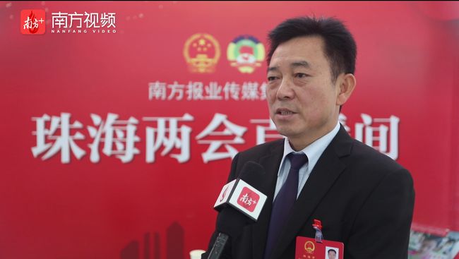 都市保鏢羅軍最新章，高科技產品的璀璨時代風采