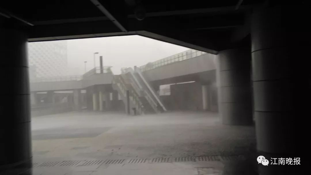 無錫市暴雨預(yù)警，背后的故事與影響揭秘