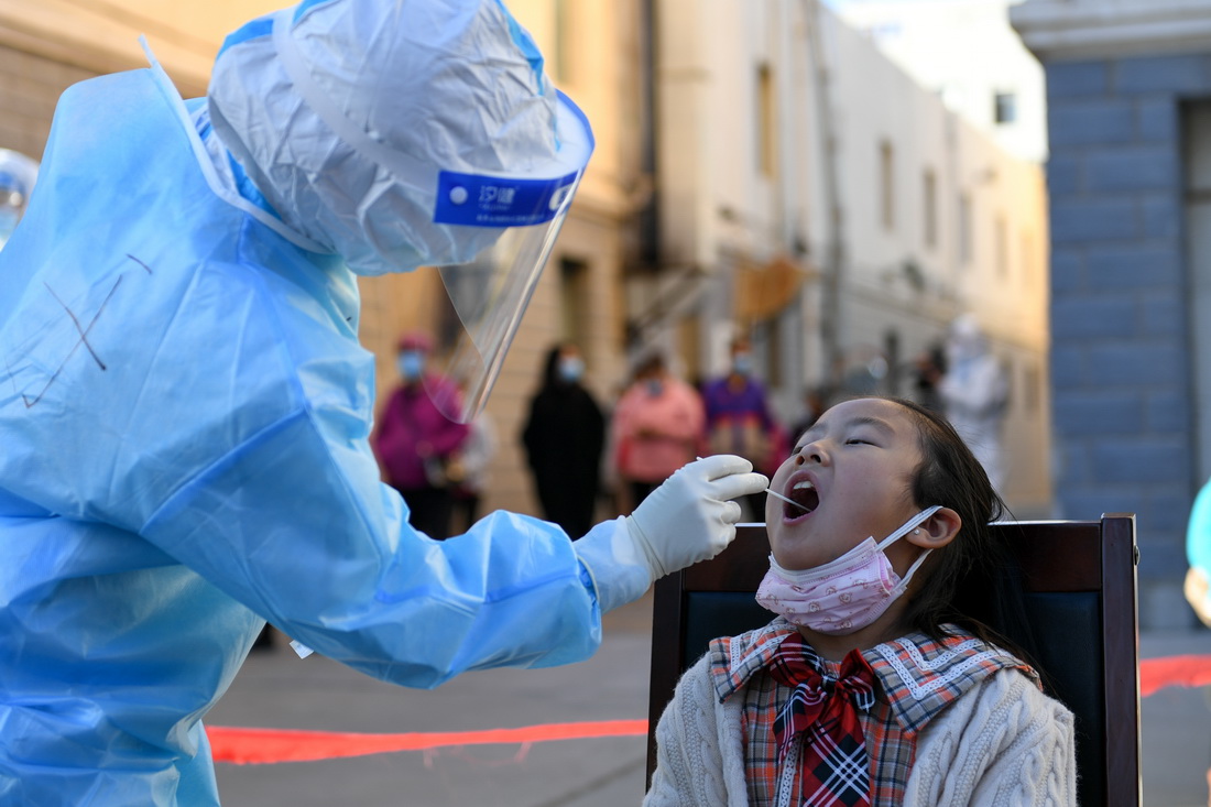 海外新冠疫情最新動態與巷弄深處的獨特風味