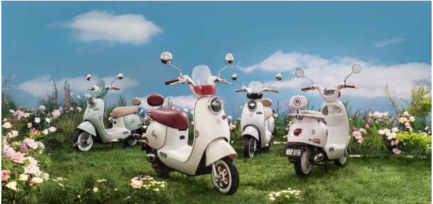 愛瑪露娜最新配色,小巷深處的色彩盛宴展示