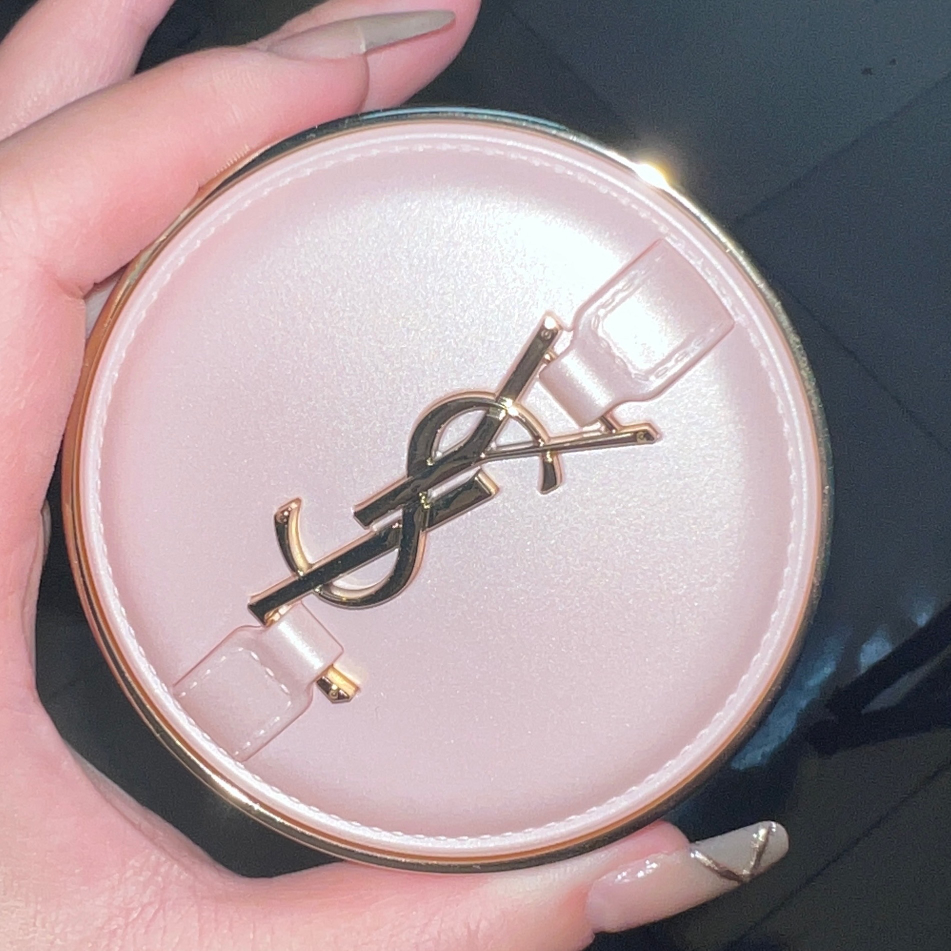 最新款YSL粉色氣墊——時尚與品質的絕美融合