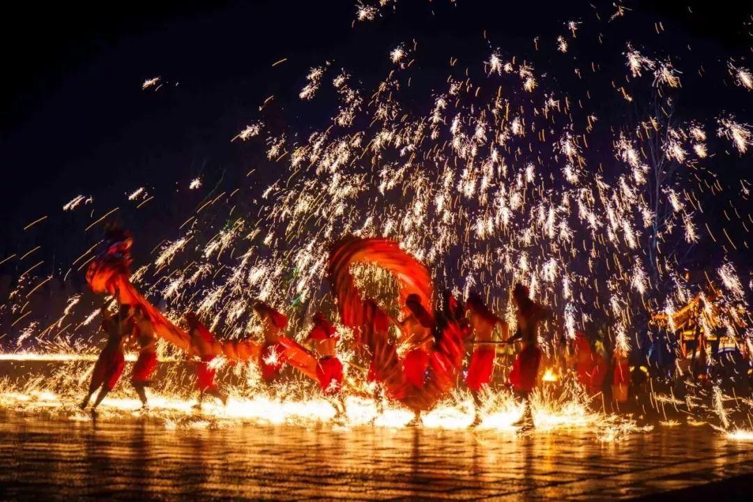 演員火龍，炸裂演技展現無限魅力