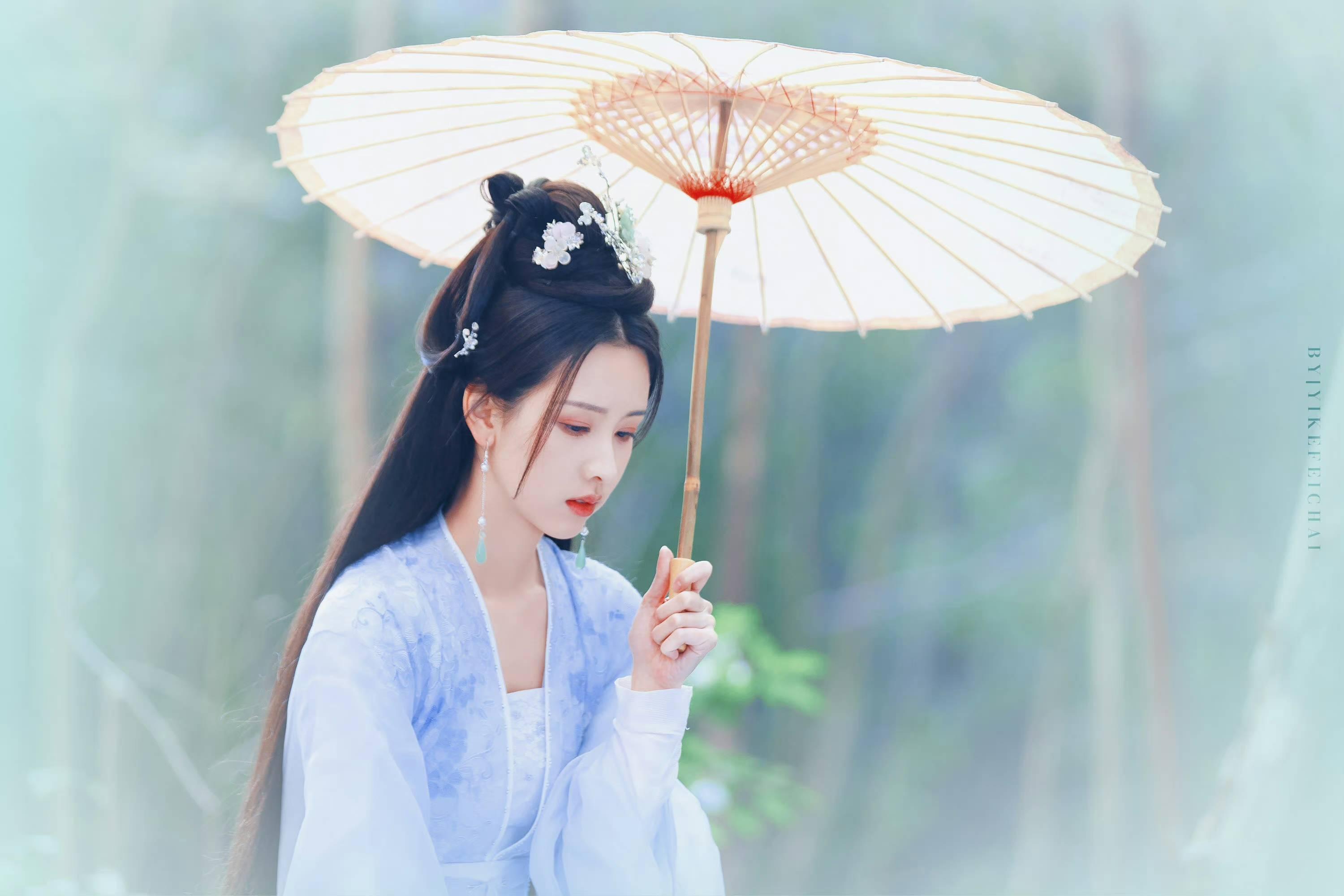 陳都靈演繹的溫馨時光，友情、陪伴與愛在日常電視劇中的綻放