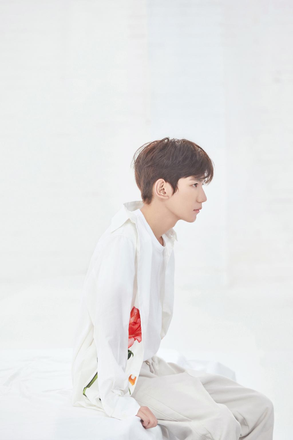 王源最新寫真集，溫馨日常與追尋的青春故事