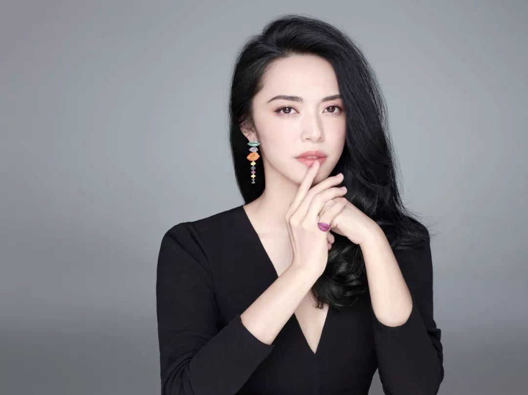 明星站姿，打造自信魅力的秘訣與步驟指南