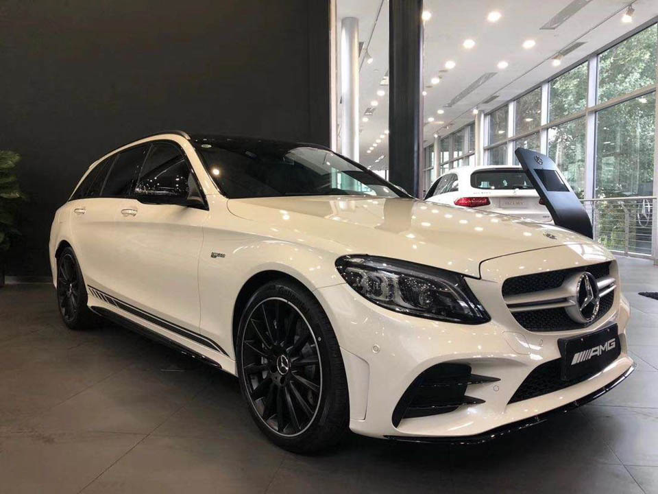 奔馳C43國內上市與探尋小巷獨特風味，豪華與細膩的完美結合