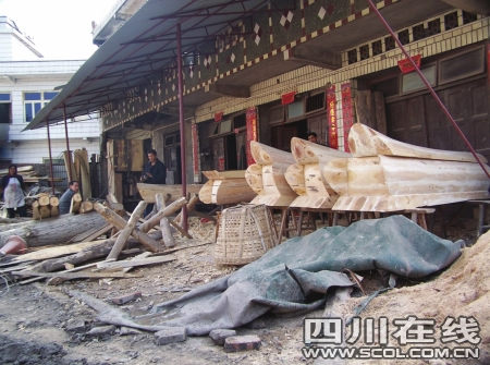 最新棺材新聞,小巷深處的特色小店,棺材藝術(shù)煥發(fā)新生命