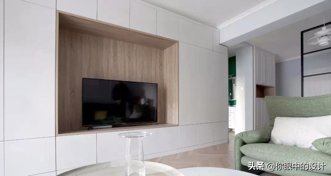 全面解析，選購、安裝與使用110寸電視指南