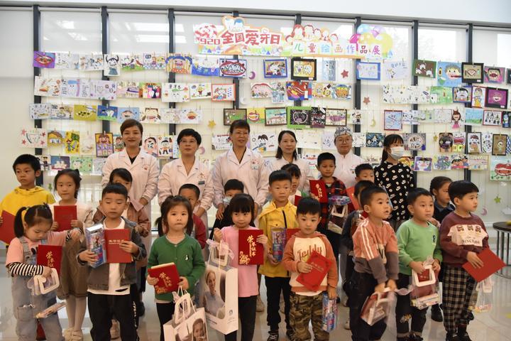 活動牙的種類與價格，微笑背后的力量及自我成長之旅