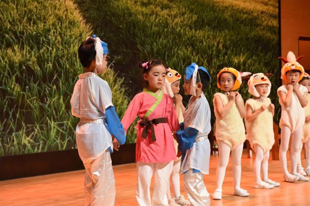 最新精彩大班,開啟學(xué)習(xí)之旅,培養(yǎng)自信與成就感的源泉