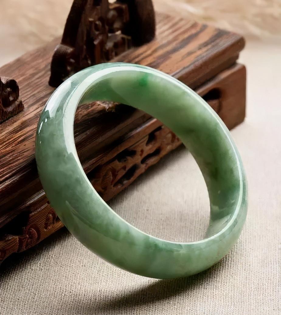 翡翠價(jià)值世界揭秘,價(jià)格深度解析??