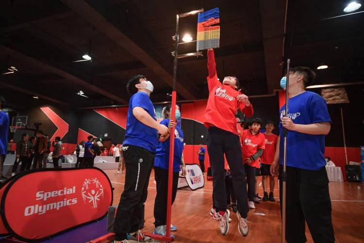 籃球賽場風(fēng)云,自信與成就感的蛻變之路