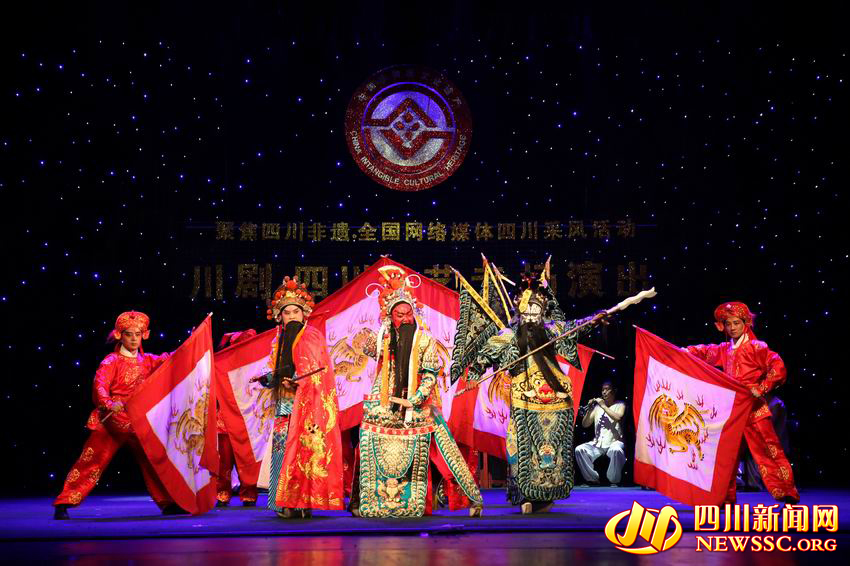 川劇新動態揭秘，如何深入學習與親身體驗川劇藝術魅力？