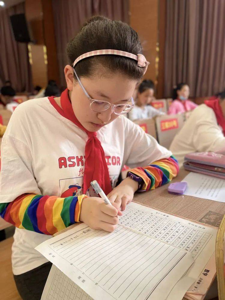 成人寫作大賽，書寫改變，自信成就夢想之路