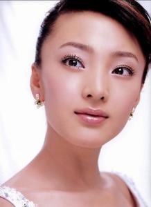 演員國(guó)麗娜的彩色生活，愛(ài)與陪伴的力量