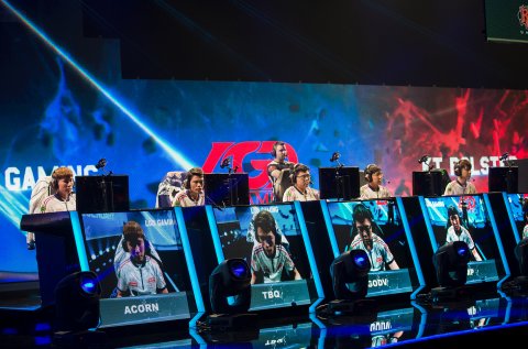 上海英雄聯(lián)盟比賽，小巷中的電競(jìng)激情與獨(dú)特風(fēng)味