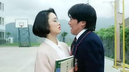 科技重塑經典，智能演繹生活新篇章——逃學威龍1演員表揭秘