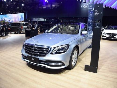 公司上市慶典啟航，共創輝煌，夢想揚帆起航橫幅標語