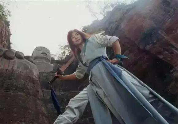 密戰(zhàn)峨眉演員表,密戰(zhàn)峨眉演員表——探尋小巷中的峨眉密語，揭秘隱藏的特色小店