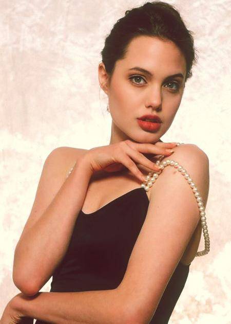 外國最美女明星探秘，隱秘小巷中的寶藏之星