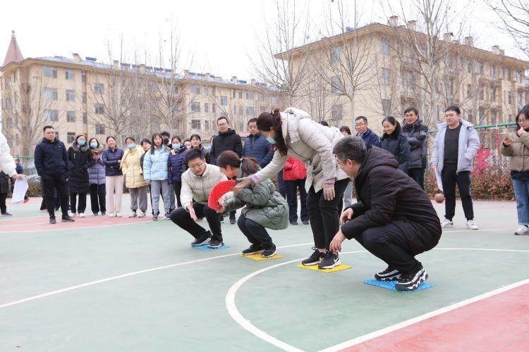 趕豬比賽，別樣的競技盛宴，速度與激情的較量！