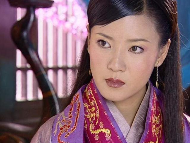 演員陳佳怡的彩色生活紀實