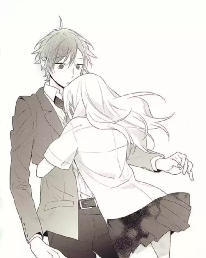 動漫中的男女擁抱瞬間，純真愛情的美麗展現