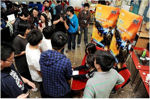 網(wǎng)吧電競(jìng)比賽,熱血競(jìng)技,激情燃燒時(shí)刻