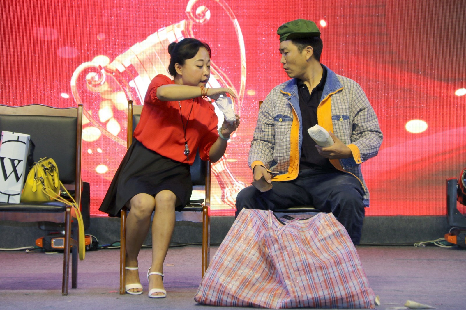 最新新余本土爆笑喜劇,讓你笑到肚子疼,絕對不容錯過!