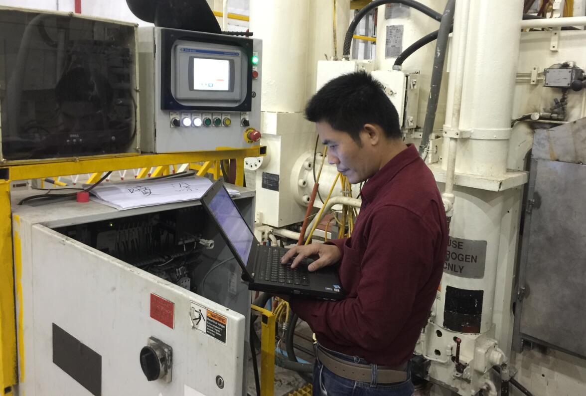 深圳表殼磨房技術熟練工,小巷工藝傳奇