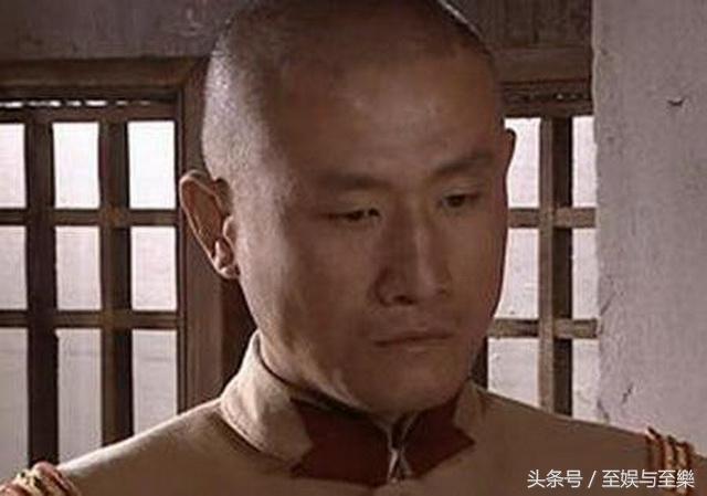 演員陸鵬揭秘，小巷之星與獨特小店魅力之下的隱藏個人資料