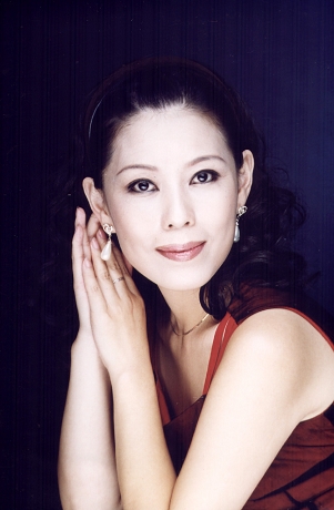 演員丁丹,從舞臺(tái)到人生的蛻變——自信與成就感的源泉