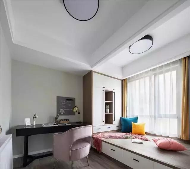 技術與教育的融合革命，最新潮黑板的崛起